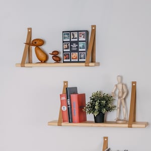 Hanging bookshelf, Strap shelf, Natural wood bookshelf, Real leather strap shelf, Floating shelf, Strap shelving, Decorative shelf