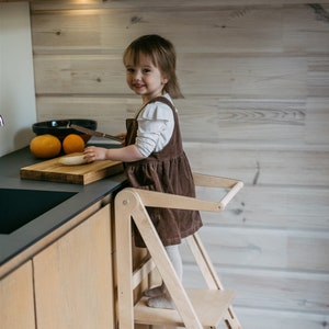 Tabouret d'assistant à hauteur réglable, tour Montessori, tour de cuisine pliable, assistant de tour de cuisine, escabeau, meubles Montessori Natural