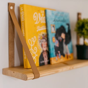 Wood Floating Shelf, Floating strap shelf, Light wood, Wall mounted shelf, Floating wall shelf living room, Natural wood bookshelf nursery