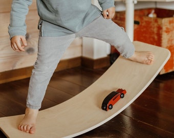 Natural Wooden Balance Board for Kids & Toddlers, Wood Wobble Toy for Practicing, Yoga Curvy Board, Toddler toy