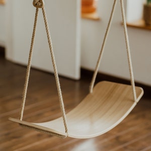 Balançoire, Balance board, Swing board, Swing Chair, Jouet en bois, Jouet Montessori, Jouet à bascule, Balançoire en bois, Balançoire intérieure, Balançoire extérieure, Schaukel image 1