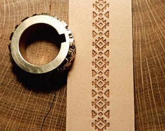 Rouleau de gaufrage en cuir en laiton. « Ornement ukrainien n° 1 » 10 mm.
