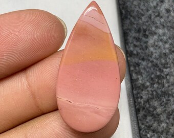 Australischer Pink Opal Cabochon, wunderschöner Cabochon 23 cts 36x17x6 mm 7098