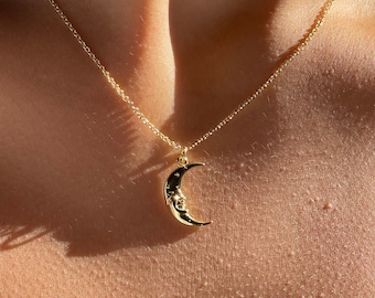 Gold filled moon necklace, Crescent Moon Necklace, Dainty Gold Moon Pendant