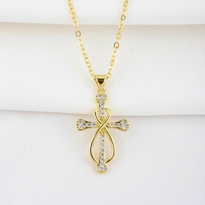 Collier pendentif croix rempli d'or 18 carats, collier religieux pour femme, collier croix imperméable à l'eau, bijoux chrétiens image 4