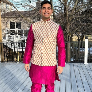 Short kurta pajama with jacket outlet