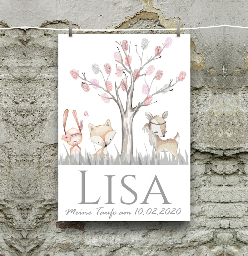 Op de afbeelding: Een set van drie keramische nestkommen in blauwe, groene en witte tinten. De kommen hebben een gespikkelde glazuur en een eenvoudig, modern ontwerp. De grootste kom heeft een diameter van ongeveer 18 cm.