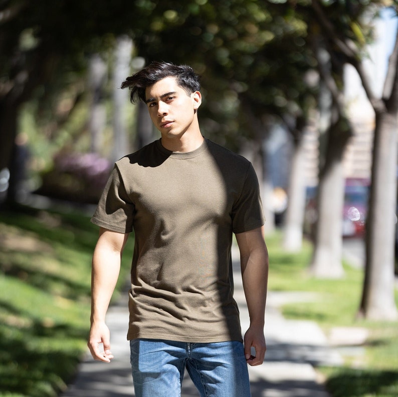 Men's Bamboo Viscose Organic T-Shirt Breathable Silky Soft Bamboo Tee Everyday Crew Neck Short Sleeve Tshirt Military Olive