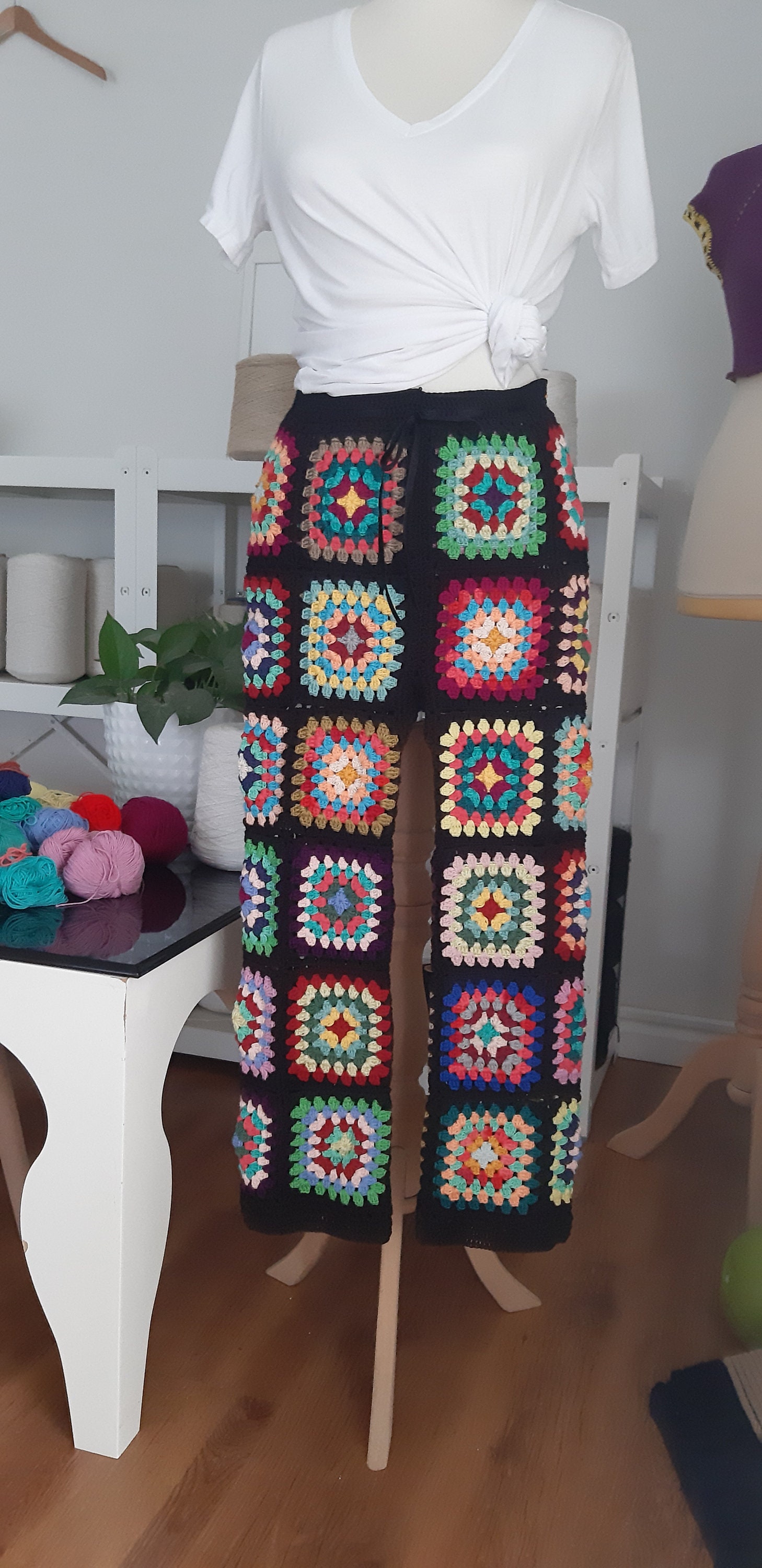 パンツ MAISON SPECIAL/Crochet Flower Knit Pants MAISON SPECIAL（メゾンスペシャル）の「かぎ針フラワーニット