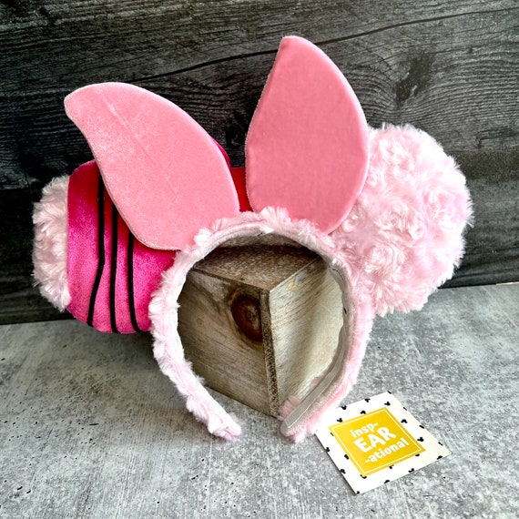Piglet | Winnie the Pooh | 100 Acre Wood | Christopher Robin  display picture 1
