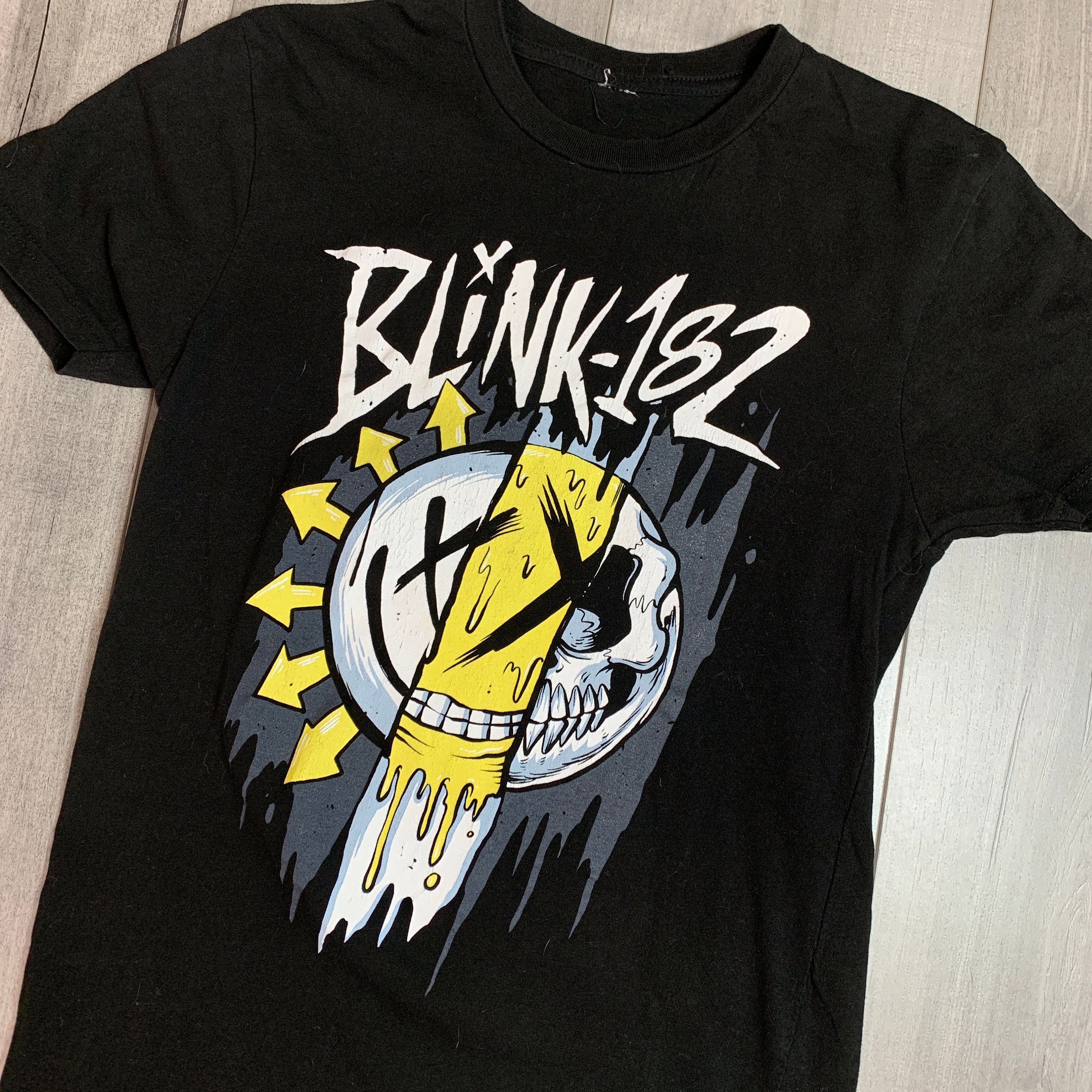 Vintage Blink 182 Band T-shirt / Live Music on Tour Pop Punk - Etsy Canada Vintage Blink 182 Band T-shirt / Live Music on Tour Pop Punk - Etsy Canada