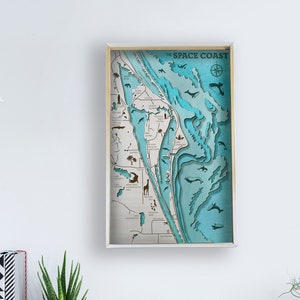 Space Coast ( Cap Canaveral ) Carte topographique en bois stratifié par Bright on Birch