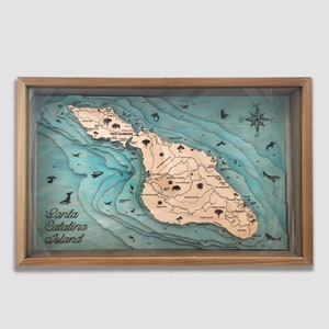 Bright on Birch によるカタリナ地形図の階層化木製地図
