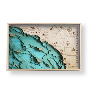 Bright on Birch による南カリフォルニアの地形図の階層化木製地図