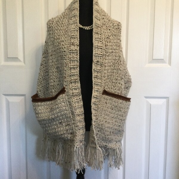 Beige Tweed Pocket Shawl