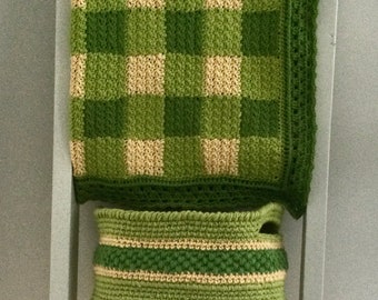 Green Gingham Blanket & Basket Set