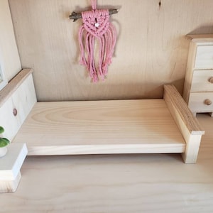 1:6 Scale Wooden Queen Bed | Dollhouse Furniture | Dollhouse Bed | Fashion doll furniture | Mini Bed | Miniatures