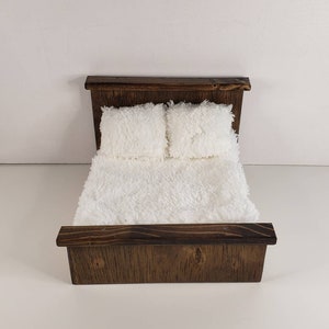 1:6 Scale Wooden Dollhouse Queen Bed and Bedding | White Comforter with White Pillows | Dollhouse Furniture  | Choose your size