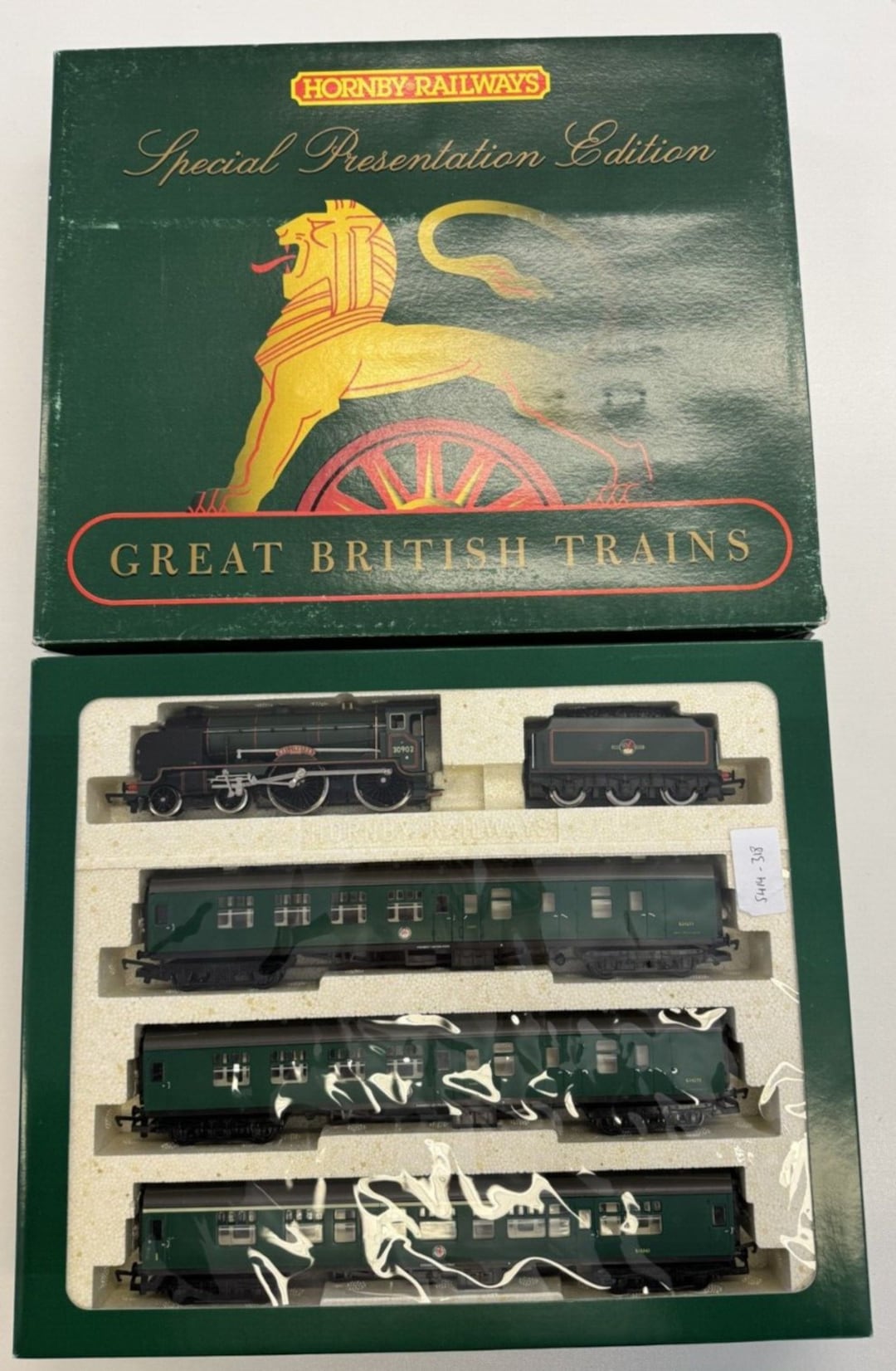 A Hornby R 2206 LMS 4-6-2 Coronation Class 6220 Locomotive