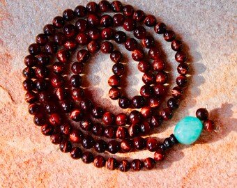 Mala "occhio di tigre" . Per gli uomini . Elastico. Amazzonite peruviana . Catena di meditazione . Spiritualità. Potenza Mala . 108 rubini