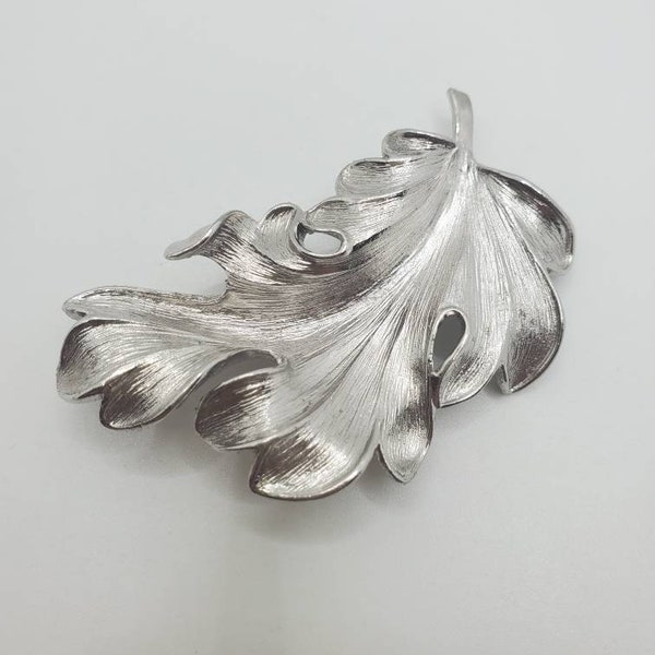 Napier leaf brooch silver tone #546