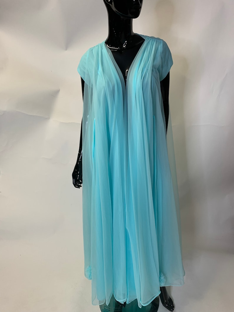Glamorous RARE turquoise PEIGNOIR Nightgown Robe Set!