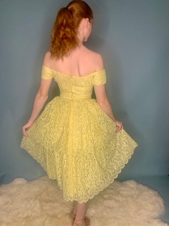 Absolutly beautiful VINTAGE 1950'S Lemon Yellow L… - image 5