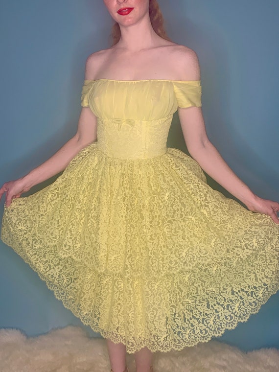 Absolutly beautiful VINTAGE 1950'S Lemon Yellow L… - image 4