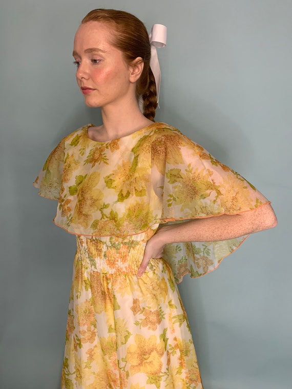 Great Gatsby 1970's Does the 1920's Vintage Floral Ma… Gem
