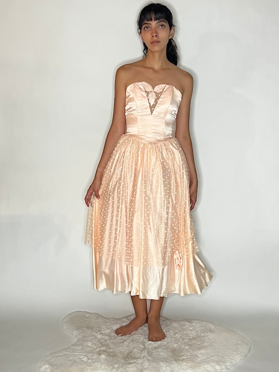 Sweet Strapless Vintage Satin & Lace Peachy Pink … - image 1