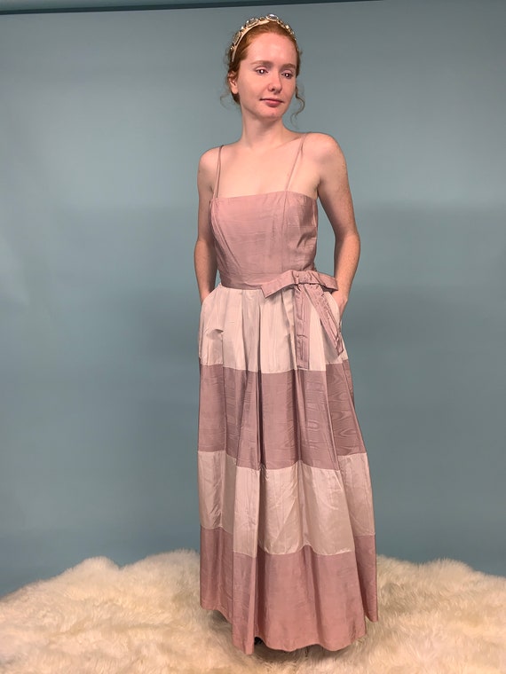 Hostess with the Mostess Mauve Retro Vintage Cockt