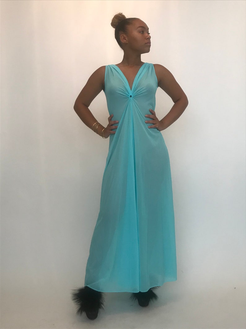 Glamorous RARE turquoise PEIGNOIR Nightgown Robe Set!