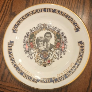 Vintage Charles and Diana Commemorative Wedding Plate 1981