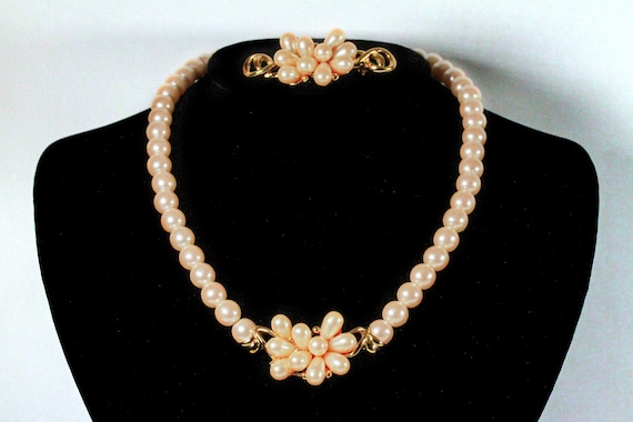 RARE vintage SET Richelieu pink faux pearl neckla… - image 1