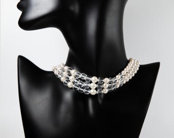 Gargantilla vintage Richelieu de perlas sintéticas y cristales: collar de tres vueltas en tono plateado