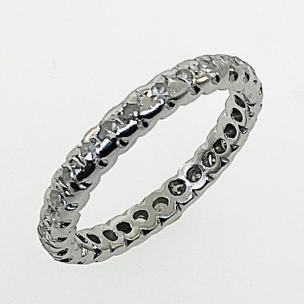 Anillo de eternidad de platino y diamantes estilo Art Déco antiguo de la década de 1930