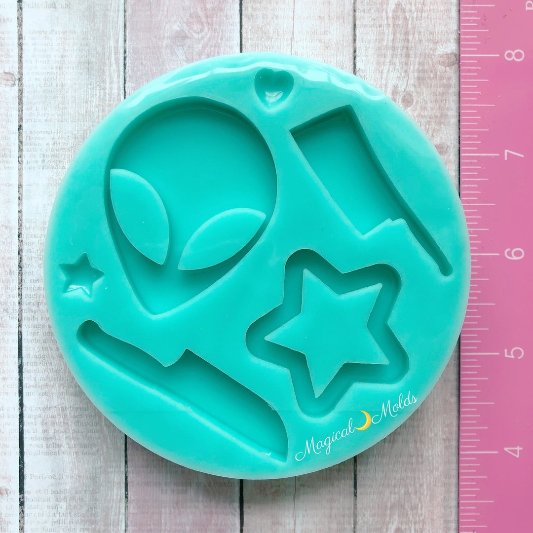 ON SALE! Creepy Shaker Alien Star Silicone Resin Mold - Etsy
