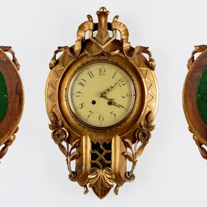 Seltene Eclectic Style Vergoldete Holz Wanduhr mit Pendel 30 x 49 cm
