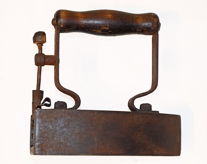 Antique Sad Iron 16cm | Laundry Room Decor Cast Iron | Ironing | Pressing | Vintage Paperweight | Doorstop | Primitive | Rustic