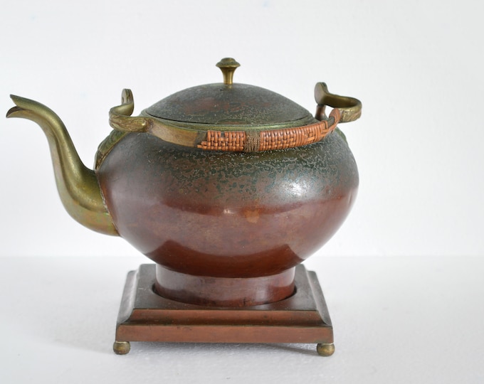 Antique / Vintage Brass and Copper Tea Kettle | Rustic Kitchen Decor | Vintage Coffee Pot | Kettle tin lined inside Chefs kitchen