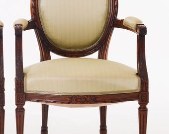 Antique Rococo French Louis XV Carved Rococo Armchair, 1800-1900s | Fauteuil Armchair | Chaise de Style Louis XV