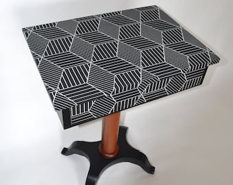 Refurbished Antique Sewing table | One drawer | Refurbished Side Table 1890-1930s | Biedermeier
