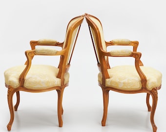 Rococo style Cabriolet Armchair | French Louis XV Carved Rococo 1800-1900s | Fauteuil Chaise de Style