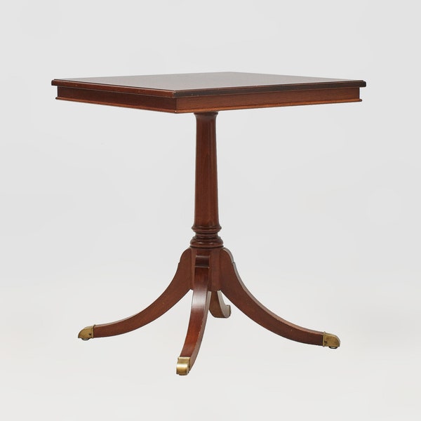 Lamp Table | Elegant Vintage Table | Mahogany furniture