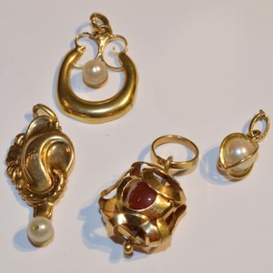 Real and Solid 18k Gold Pendant Pearl Gemstone | Sweden Vintage Quality Fine Jewelry | Scandinavian Jewelry Gold 750 Prove