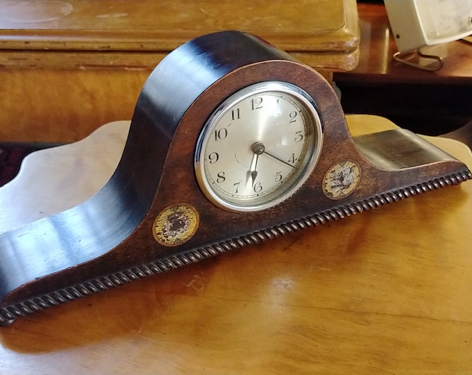 Beautiful Mahogany Napoleon Hat Style Vintage Mechanical Mantle Clock | Art Deco French Mechanical Mantle Clock | Alte Uhren