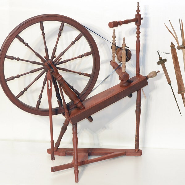 Made in 1850 Antique Folk Art Spinning Wheel | Shuttle | Spindle | Weaving Loom | Spin your own yarn | das Spinnrad | drehendes Rad