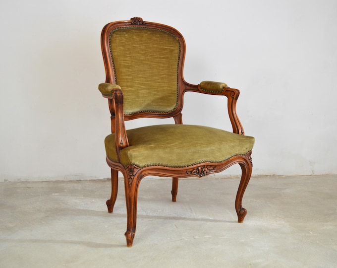 Fine Antique Rococo Armchair | French Louis XV Carved Rococo Armchair, 1800-1900s | Fauteuil Armchair | Chaise de Style Louis xv