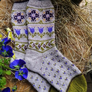 Hand knitted spring flower socks, Tweed yarn
