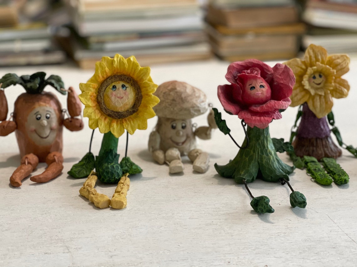 Set of 11 anthropomorphic Flowers/Fruit/Veggie shelf sitters. Etsy